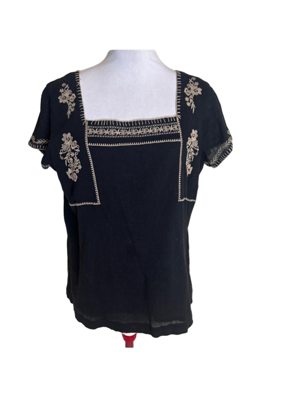 Garnet Hill Black Embroidered Lined Crepe Top size 6
